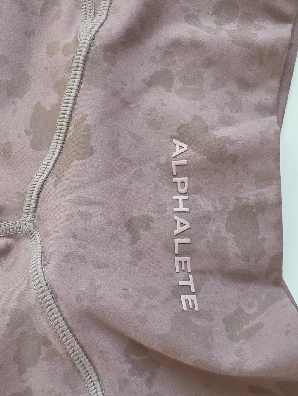 Alphalete Surface Power Leggings In Pebble Print Mocha.